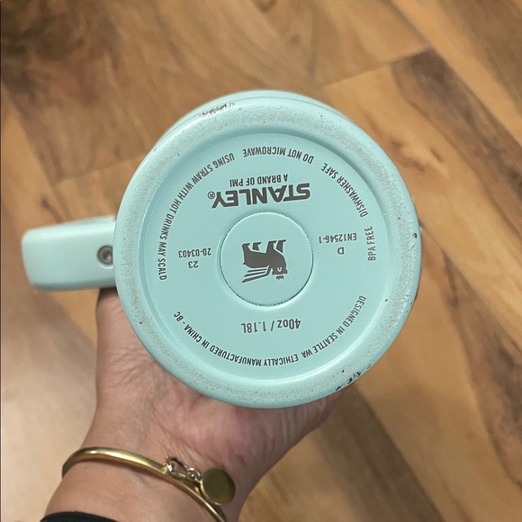 Stanley Aqua Blue Insulated Mug 40 ounce - Picture 3 of 5